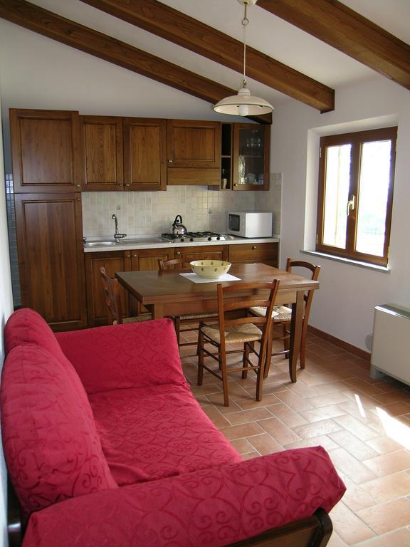 Agriturismo Podere Ossaia Cortona Pokoj fotografie