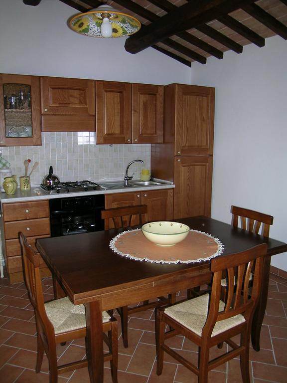 Agriturismo Podere Ossaia Cortona Pokoj fotografie